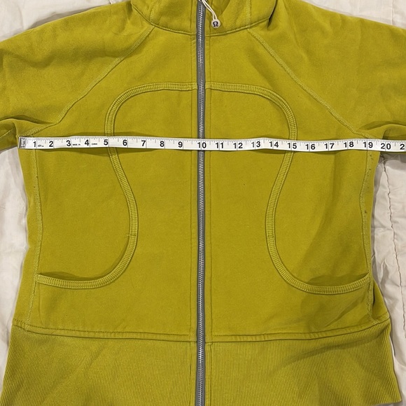 Lululemon Scuba hoodie - Picture 5 of 7